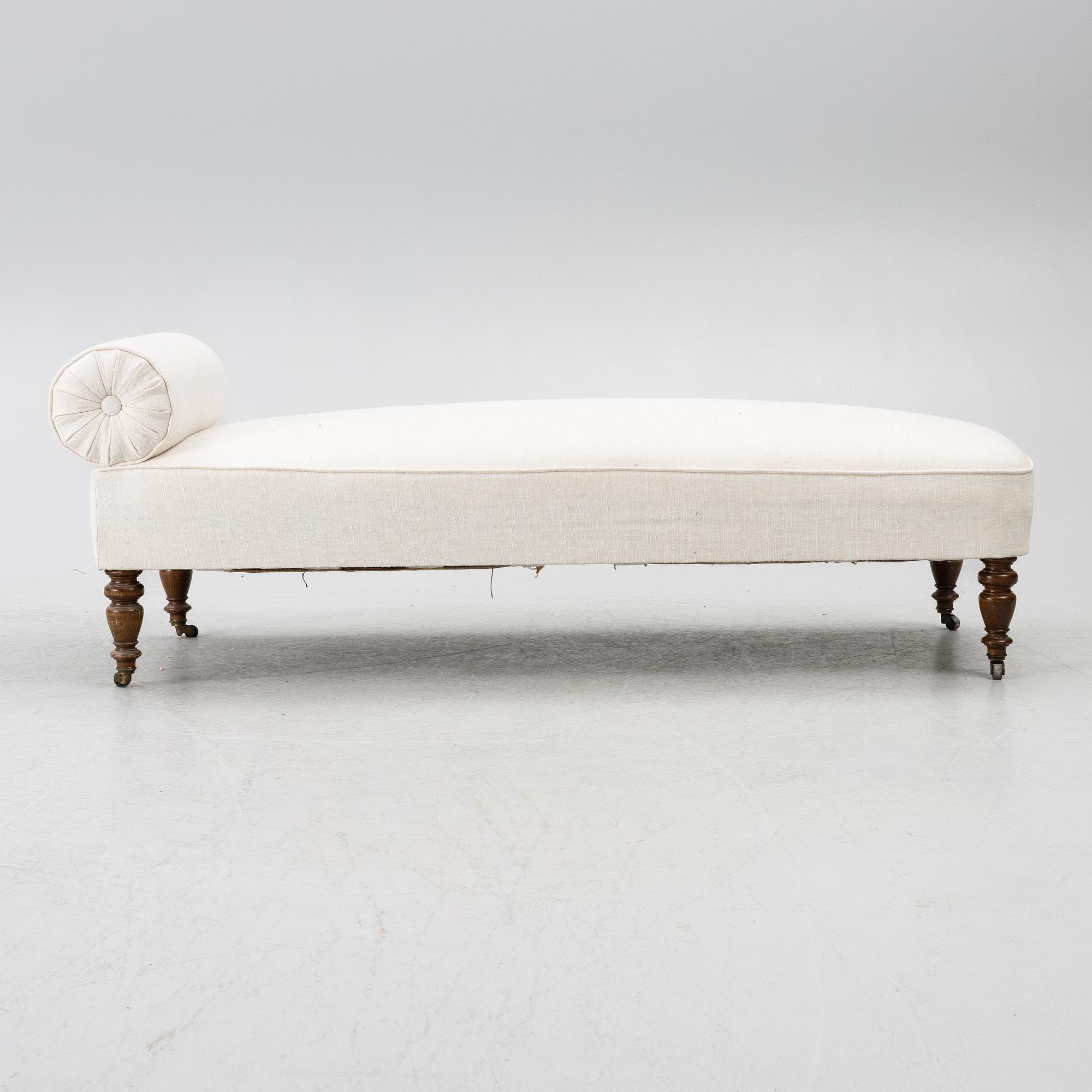 Chaise longue, late 19th century.
