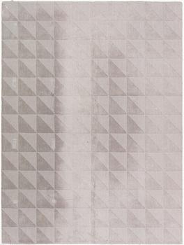 Carpet. Layered, approx. 400 x 300 cm.