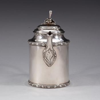 A Finnish 18th century silver tea-pot, marks of Carl Fredrik Borgström, Åbo 1780.