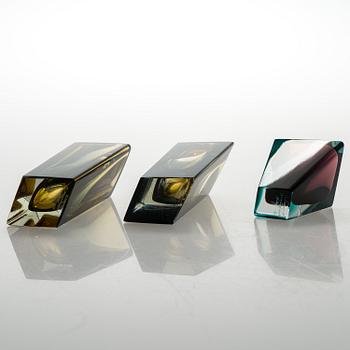KAJ FRANCK, VASER, 3 st, "Prisma", glas. Signerade K Franck Nuutajärvi Notsjö -64/-68/-69.
