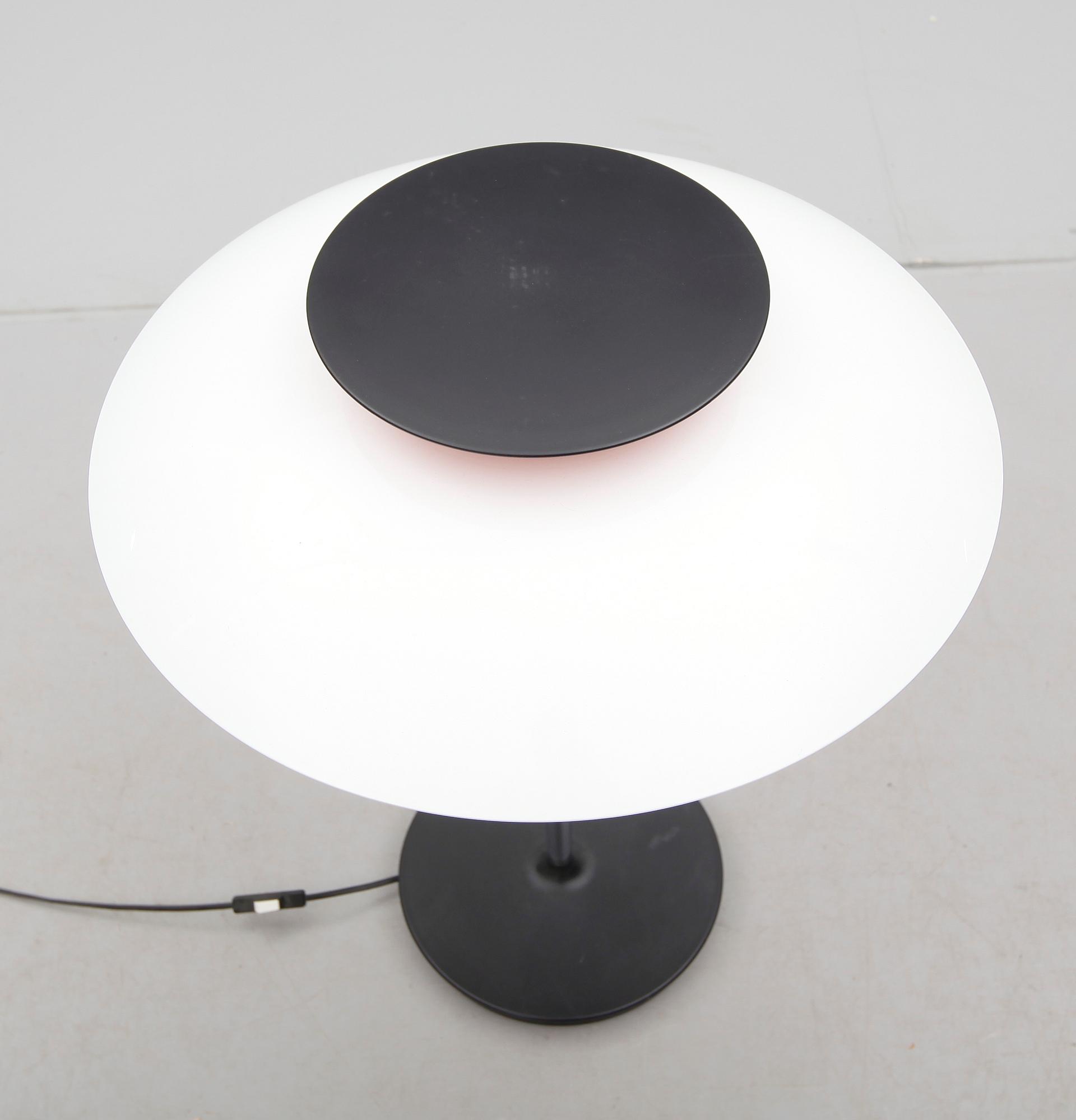 BORDSLAMPA, PH-80, Poul Henningsen.