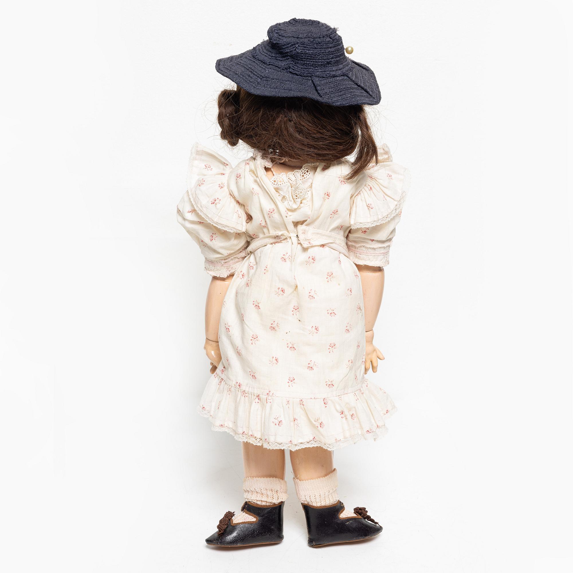 Bisque doll, Tete Jumeau, France, 1907.