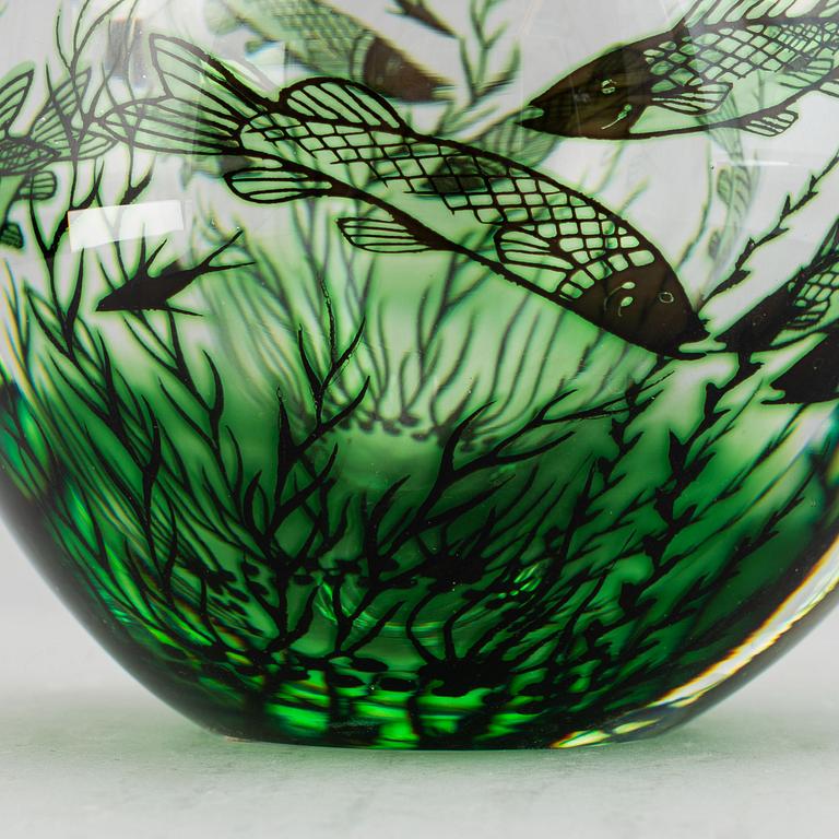 Edward Hald, a 'Fiskgraal' glass vase, Orrefors.