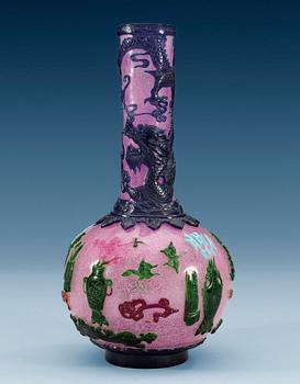 1325. A Peking glass vase, 20th Century, with Qianlong seal mark.