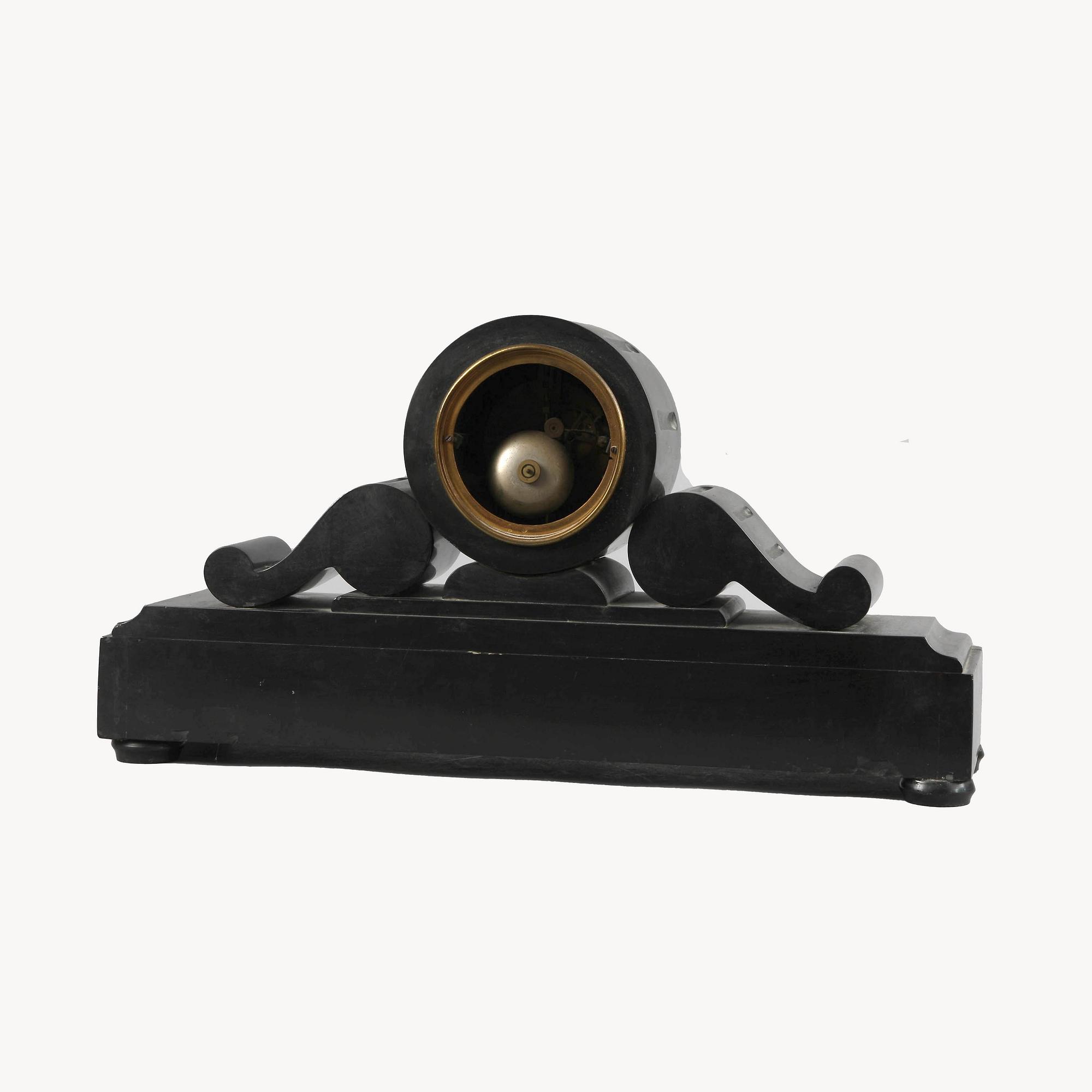 Bordspendyl sekelskiftet 1900.