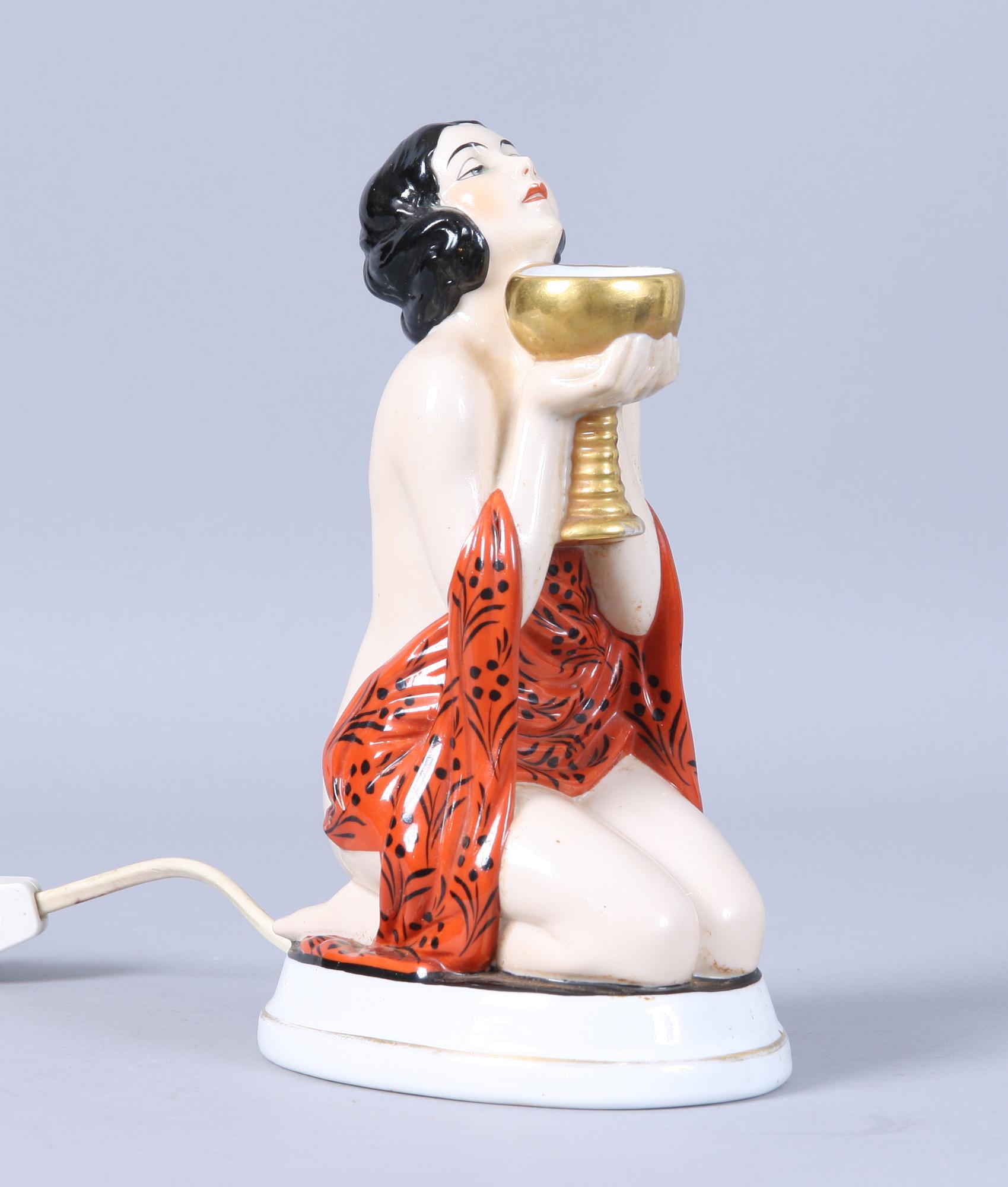 OLJELAMPA, porslin, art deco, 1900-talets första kvartal.