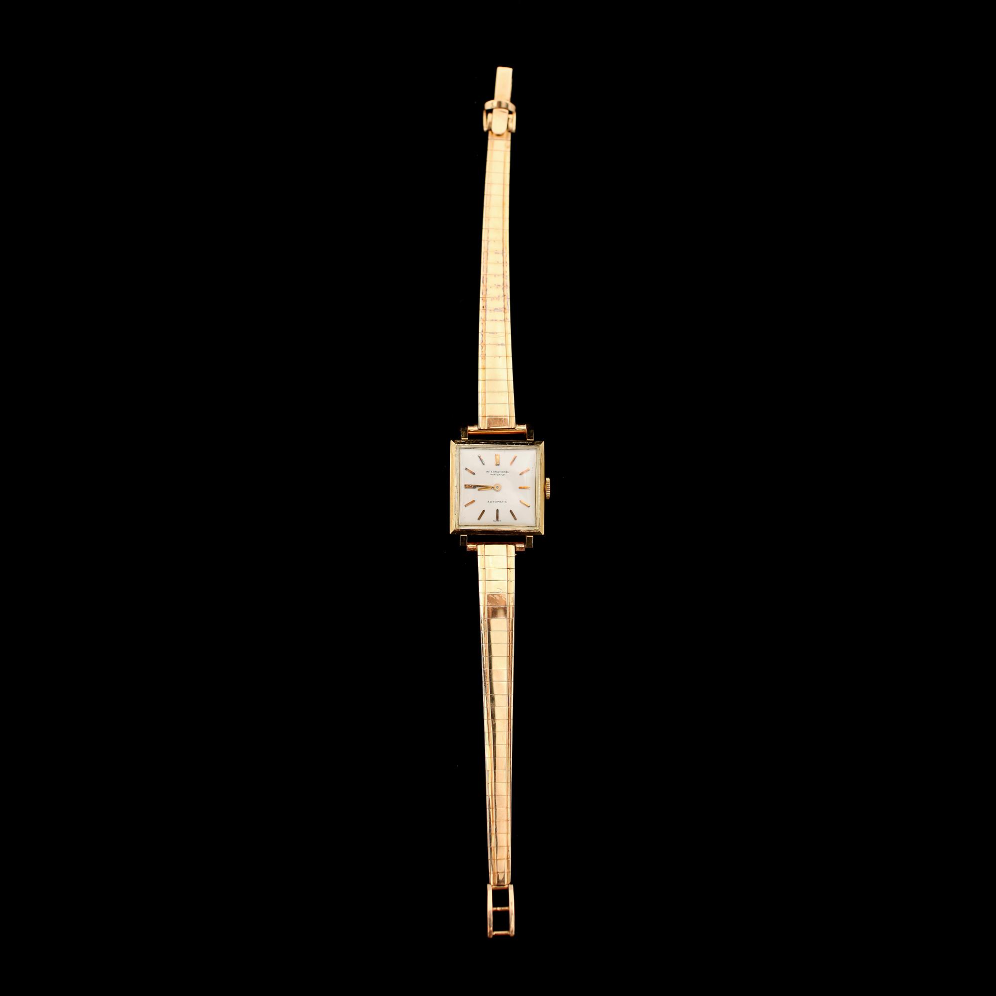 DAMARMBANDSUR, 18 k guld, International Watch Co, Automatic. Total vikt med urverk ca 37 gram.