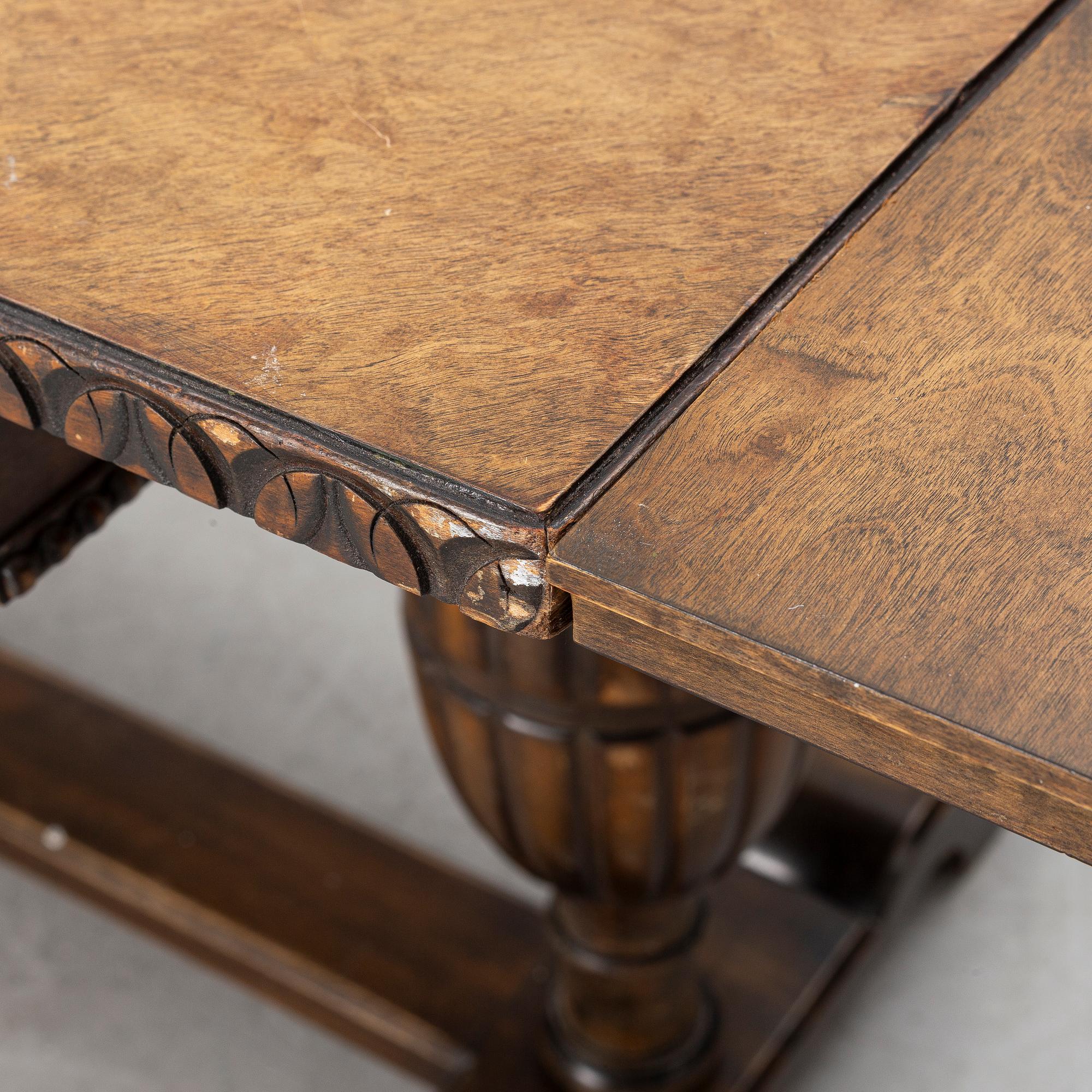 A dining table, 1920s.