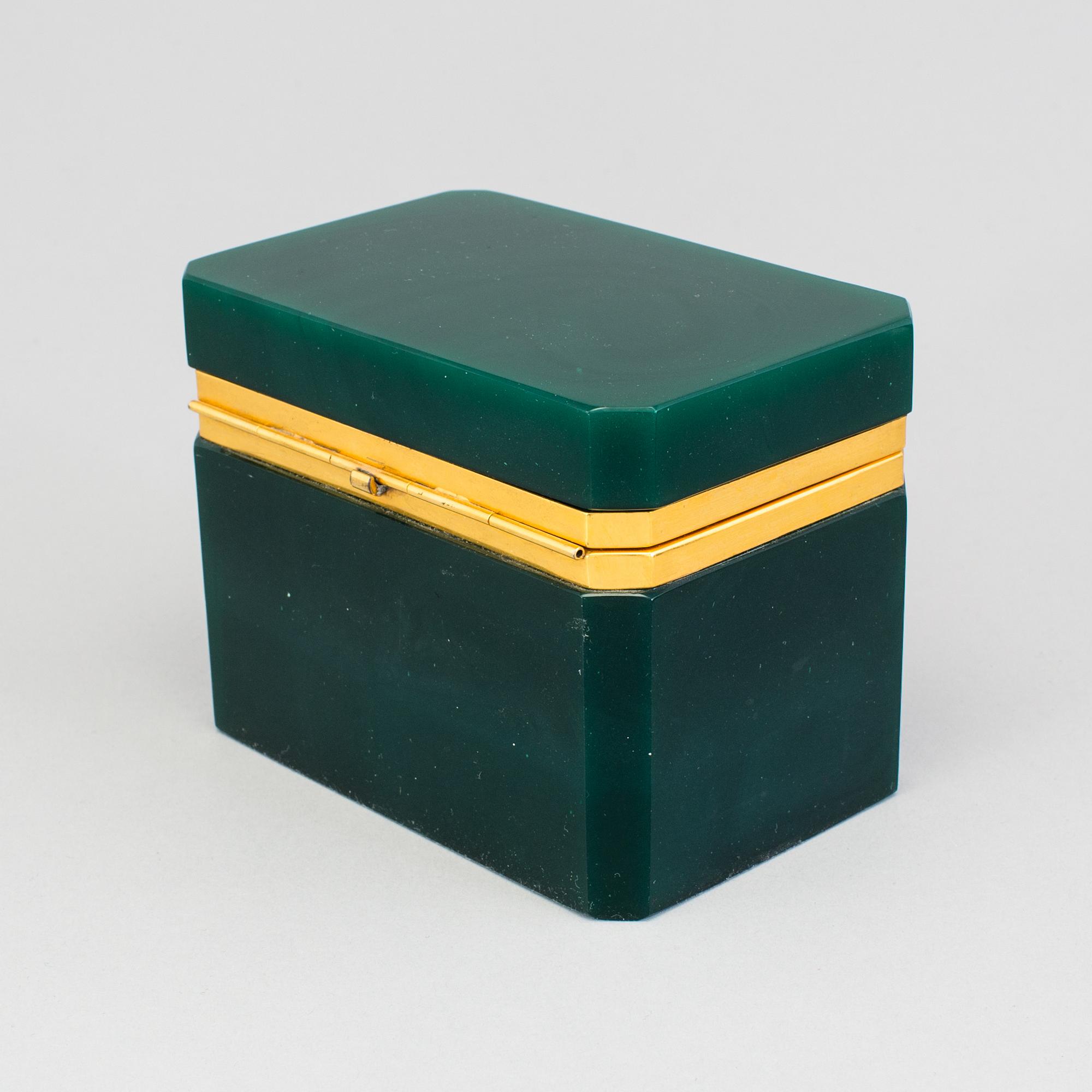 A MURANO GLASS BOX, Opaline Elli Ferro, Italy, Svenskt Tenn, mid 20th century.