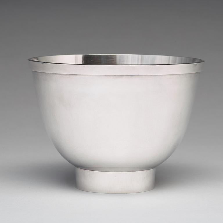 Sigurd Persson, a sterling silver bowl, Stockholm 1964, silversmith Johann Wist.