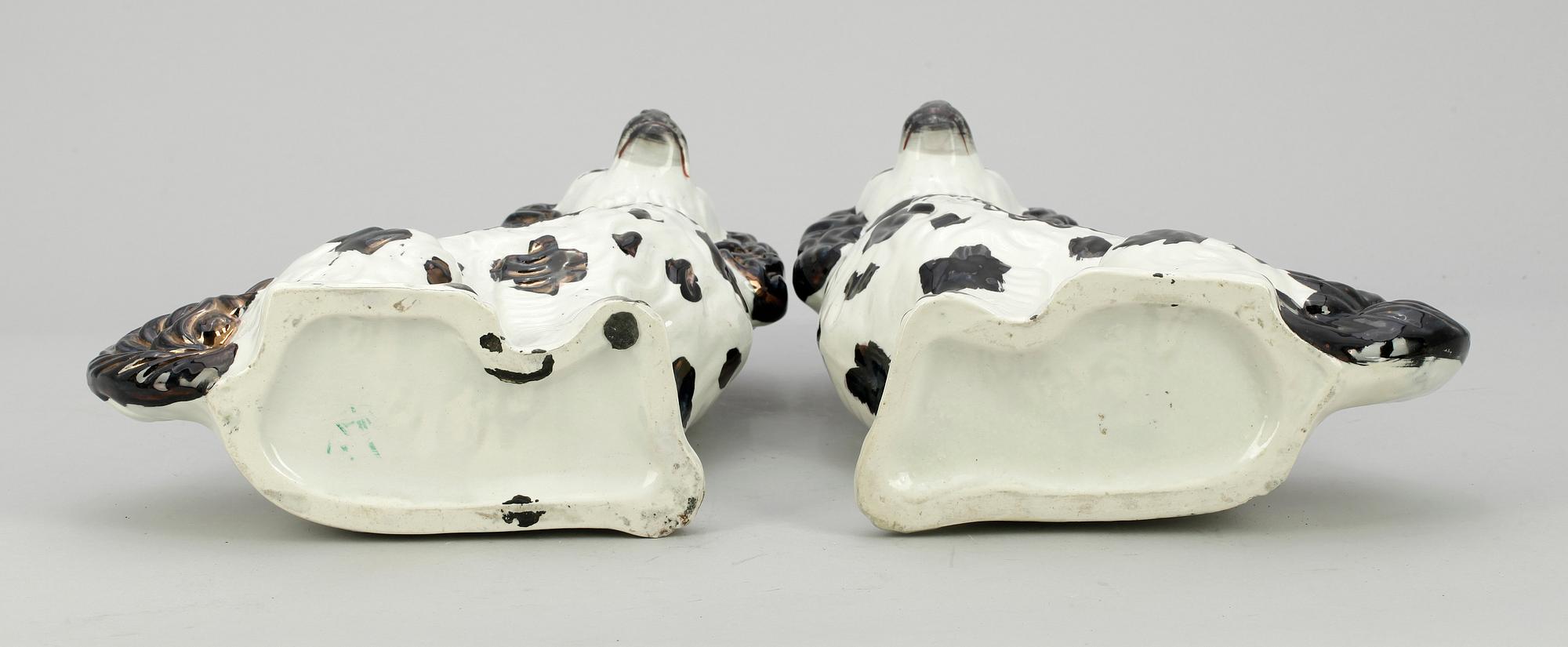 FIGURINER, ett par, flintgods, Staffordshire, England, 1800/1900-tal.