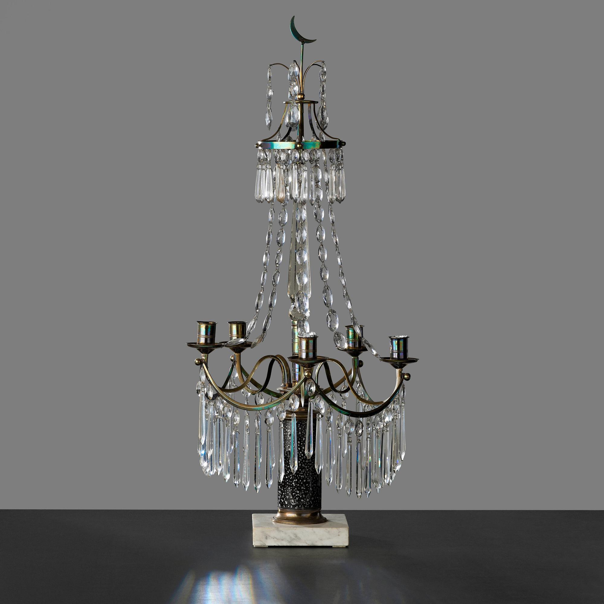 BORDSLYSTER, för fyra ljus, sengustaviansk, 1800-talets början.