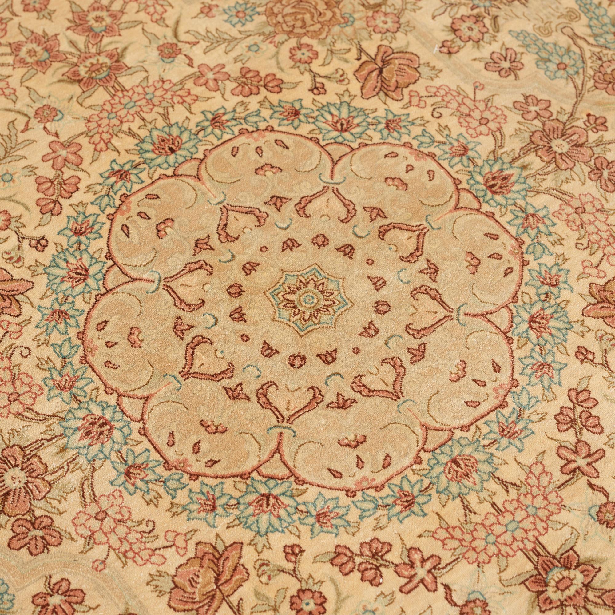 OLD SILK QUM. 289,5 x 195 cm.
