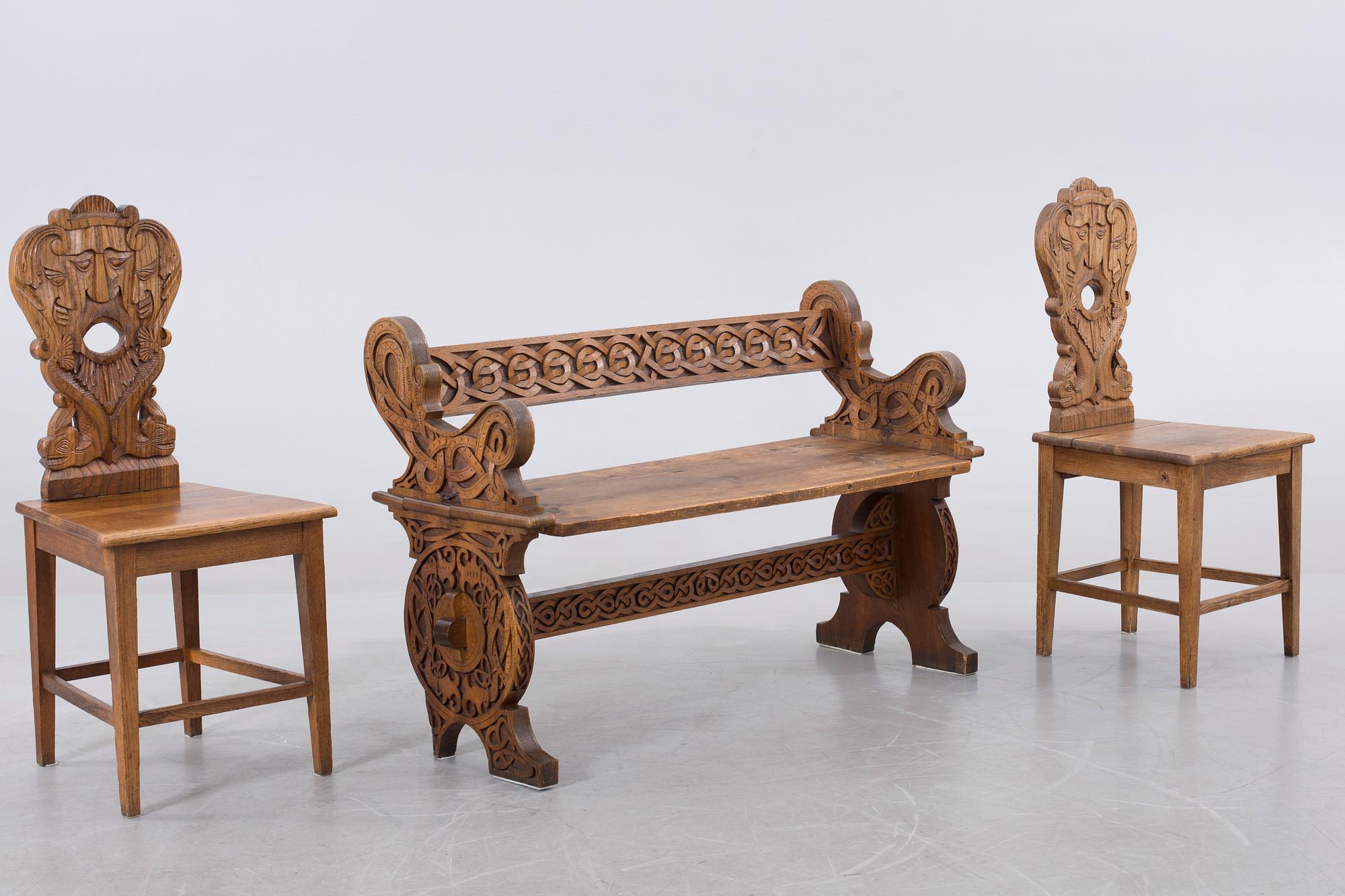 MÖBELGRUPP, 3 delar, fornnordisk stil, 1900-tal.