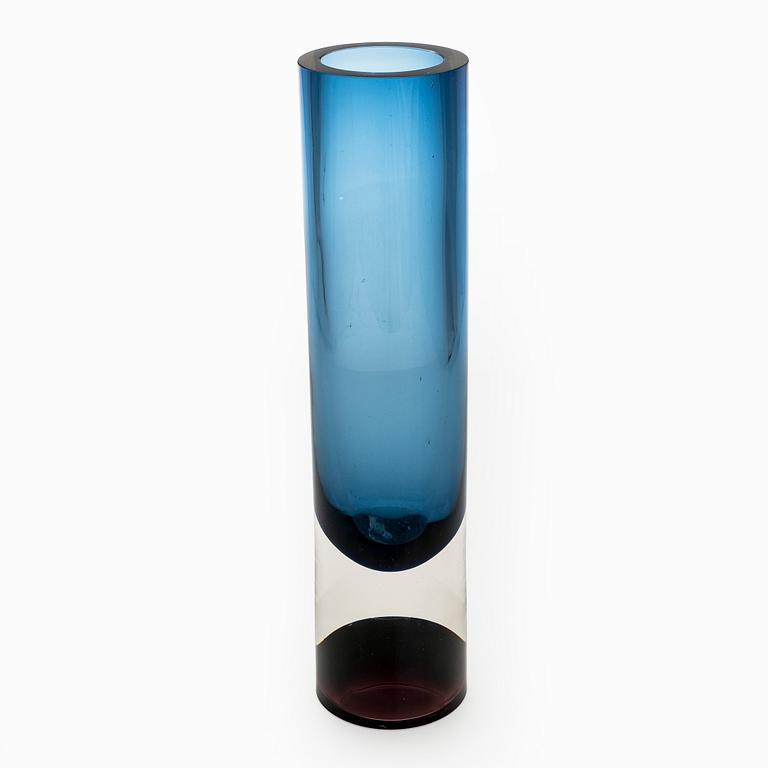 Tapio Wirkkala, 'Double-Headed' glass vase signed Tapio Wirkkala 3582.