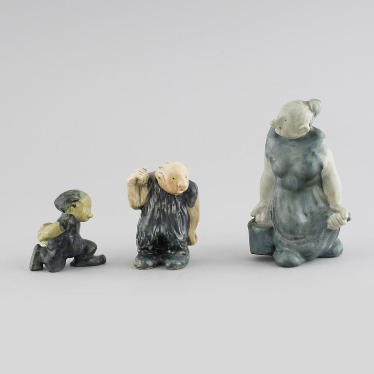 Three stoneware figurines by Åke Holm and Carla Holm, signed, 20th century.