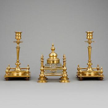 SKRIVBORDSUPPSÄTTNING, mässing. 3 delar. EOS, Jönköping, 1900-talets början.