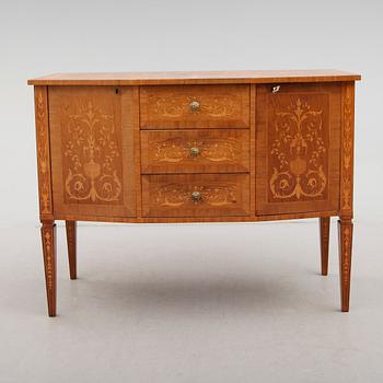 SIDEBOARD, England, 1900-talets första hälft.