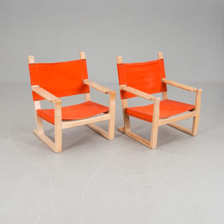 KARMSTOLAR, ett par, Keravan Puusepäntehdas/Stockmann Kervo snickerifabrik nr 286, 1900-talets andra hälft.