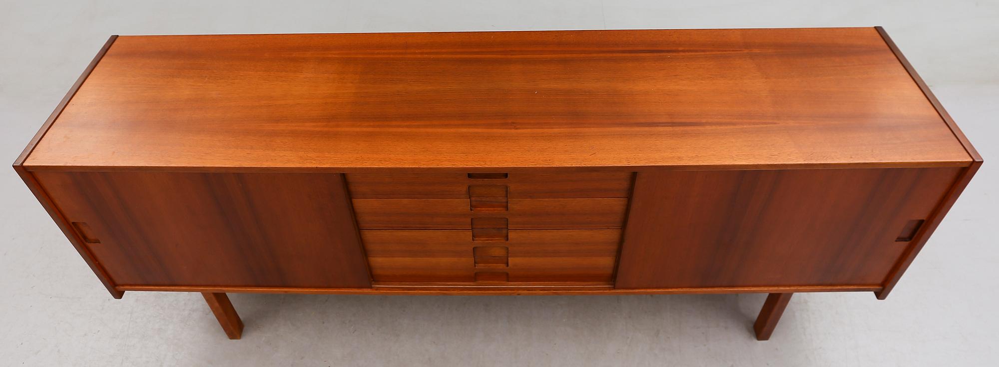 SIDEBOARD, 1900-talets andra hälft.