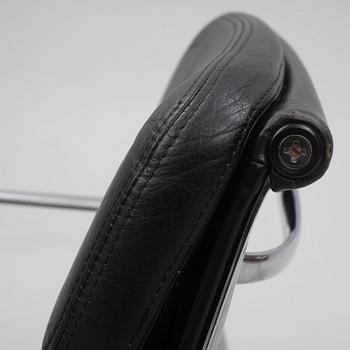 Charles & Ray Eames, kontorsstol, "Soft Pad Chair EA217", Vitra.