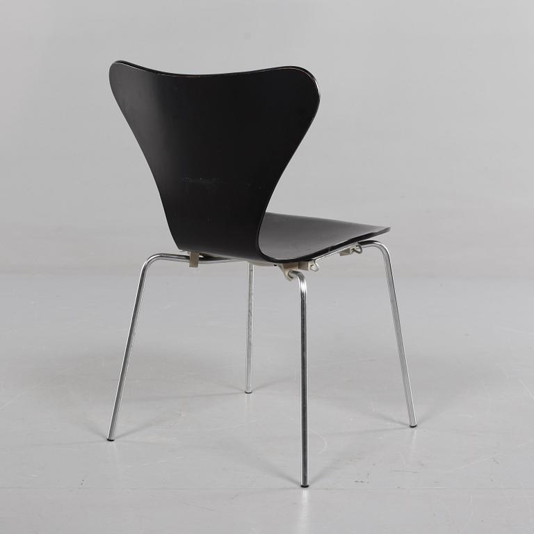 STOL, "Sjuan", Arne Jacobsen, Fritz Hansen, bär datering 1971.