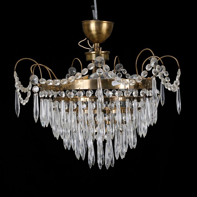 LJUSKRONA, omkring 1900-talets mitt. höjd ca 35 cm. Lösa prismor medföljer.