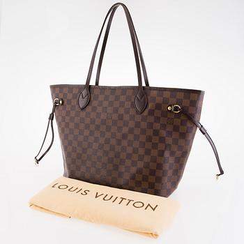 LOUIS VUITTON Neverfull MM Damier Bag.