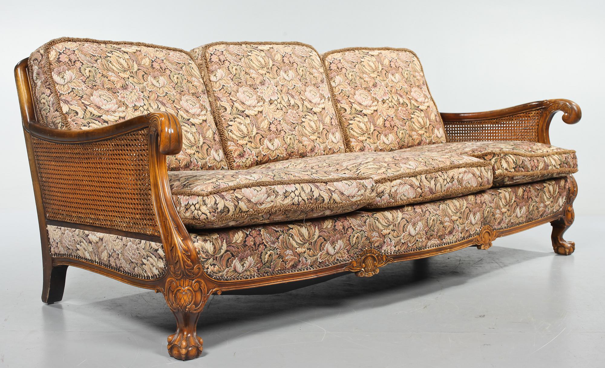 SOFFA, chippendalestil, omkring 1900-talets mitt.