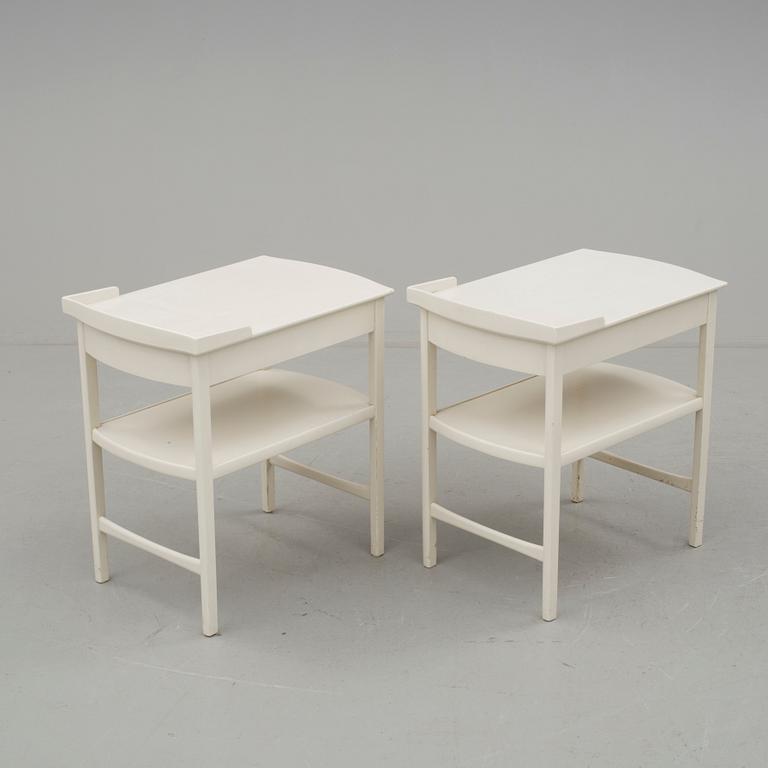NATTDUKSBORD, ett par, "Birgitta", Carl Malmsten, Bodafors Möbelfabrik, 1960.
