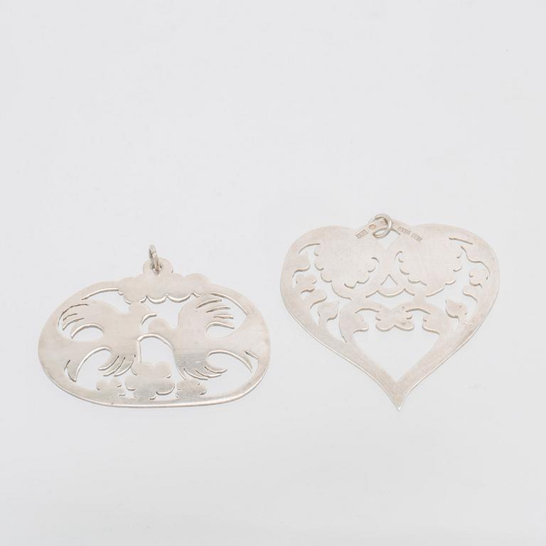 Berit Johansson, two pendant necklaces in silver, Vadstena Form 1976 and 1978.