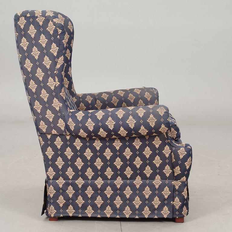 FÅTÖLJ, "Modell 3543, oxford". Firma Svenskt tenn. 1900-talets andra hälft.