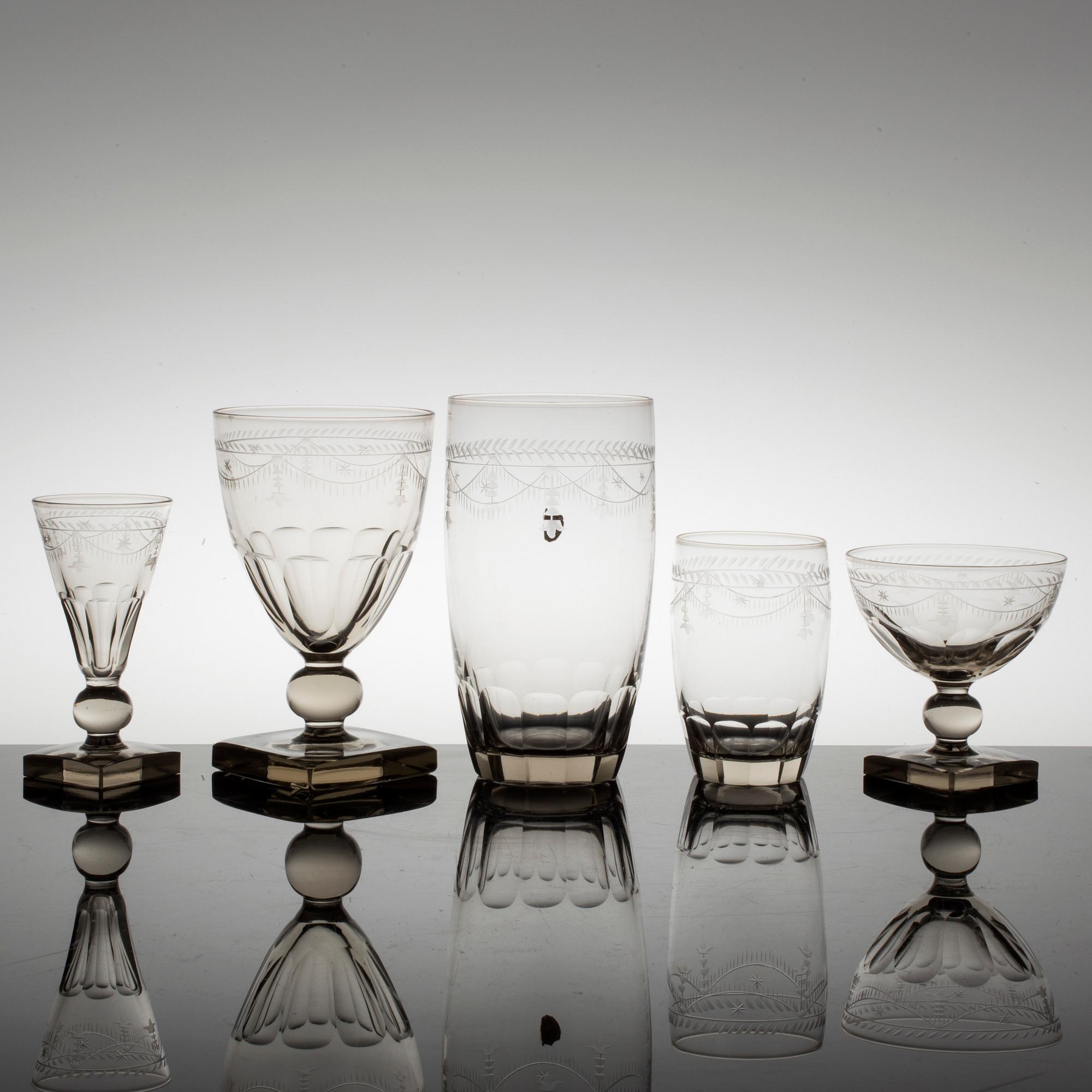 GLASSERVIS 57 delar Trelleborg, 1900-talets första hälft.