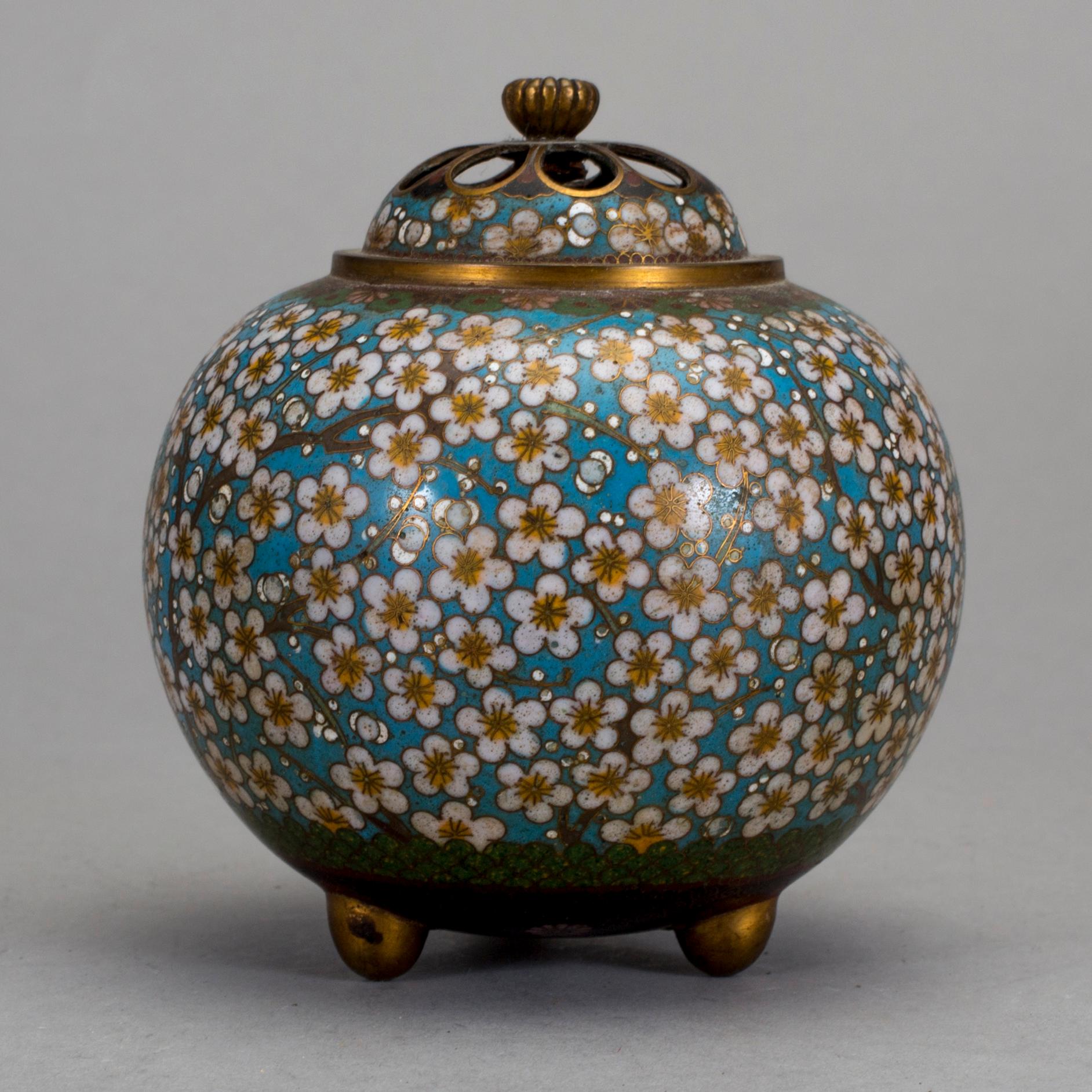 RÖKELSEKAR, cloissoné, Kina, 1900-tal.