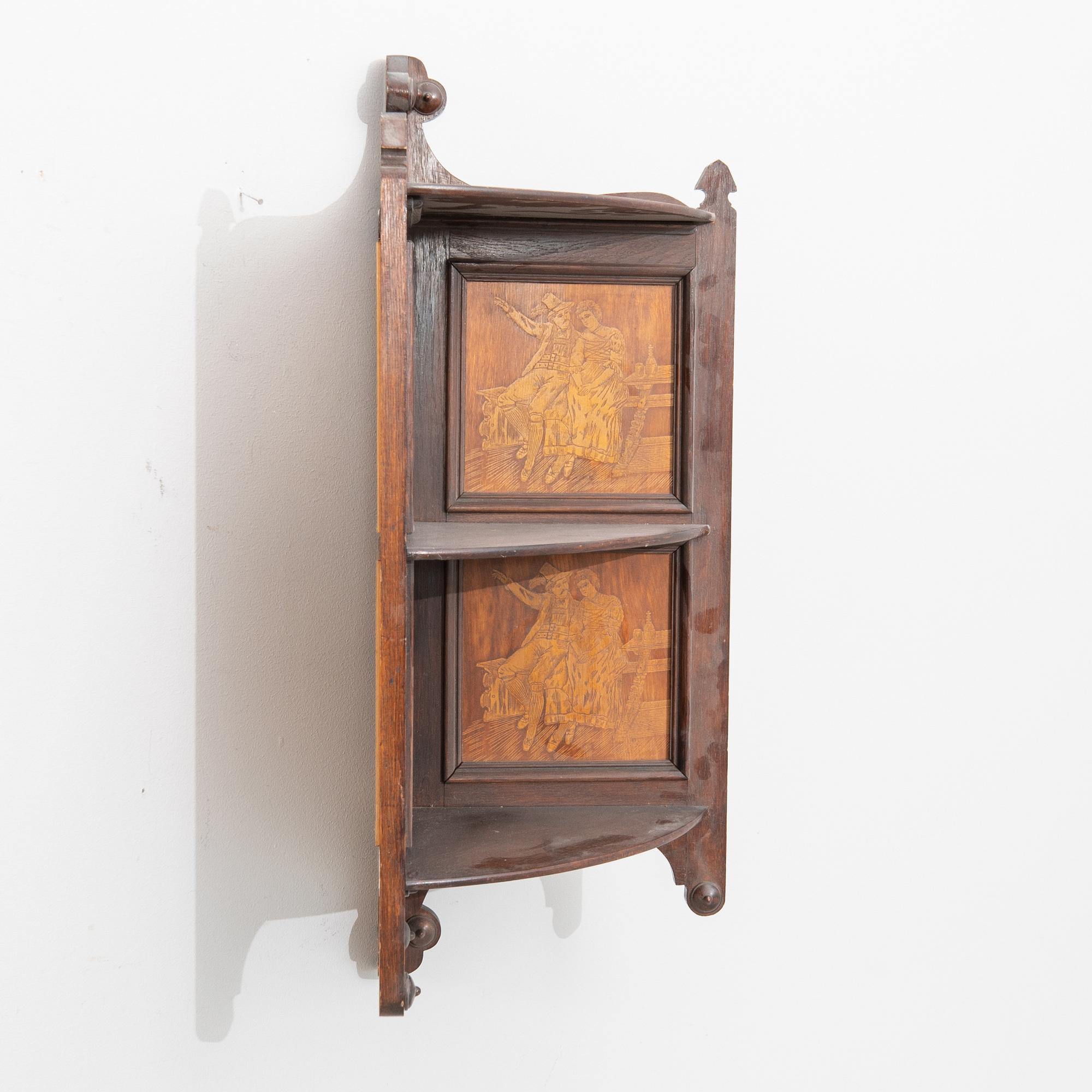 Hörnvägghylla omkring 1900.