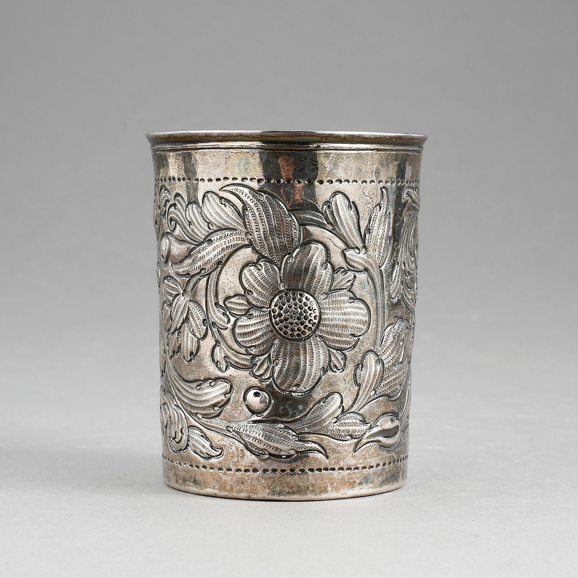BÄGARE, Moskva, Ryssland, daterad 1769. Vikt ca 100g.