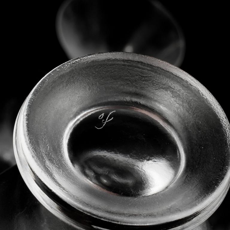 GLASSERVIS, 9 delar, "Iced", Vicke Lindstrand, Orrefors, formgiven 1936.