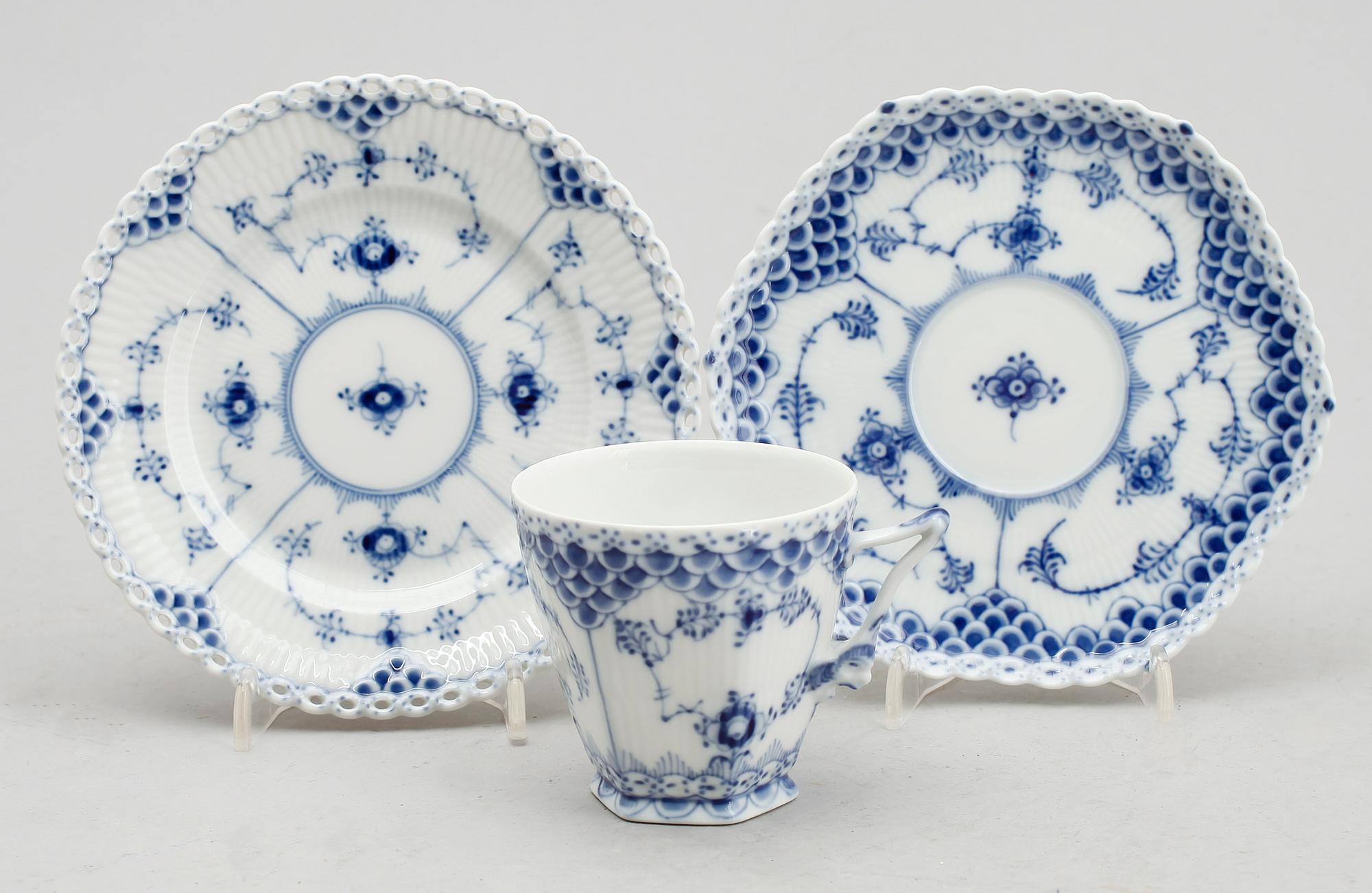 SERVISPORSLIN, 12 del, porsin, Musselmalet, Royal Copenhagen, 1970-tal.