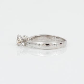 RING, 18K vitguld med briljantslipad diamant 0,35 ct. Vikt 3,58 gram.
