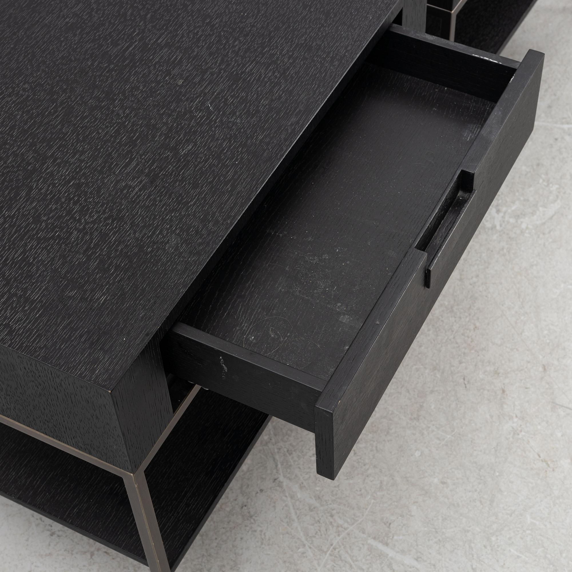 Antonio Citterio, a pair of bedside tables, Antonio Citterio, a pair of bedside tables,