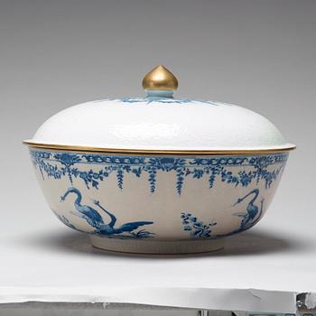 A large blue and white armorial punch bowl with cover, Qing dynasty, Qianlong (1736-95).