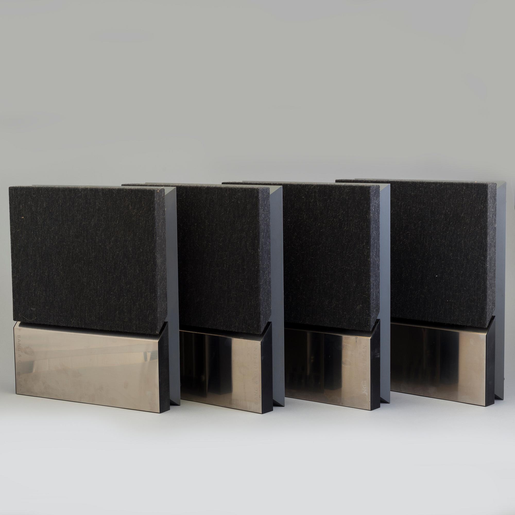 STEREO med tillbehör, "Beocenter 2300", design David Lewis, Bang & Olufsen, Danmark, tillverkad mellan 1991-2000.