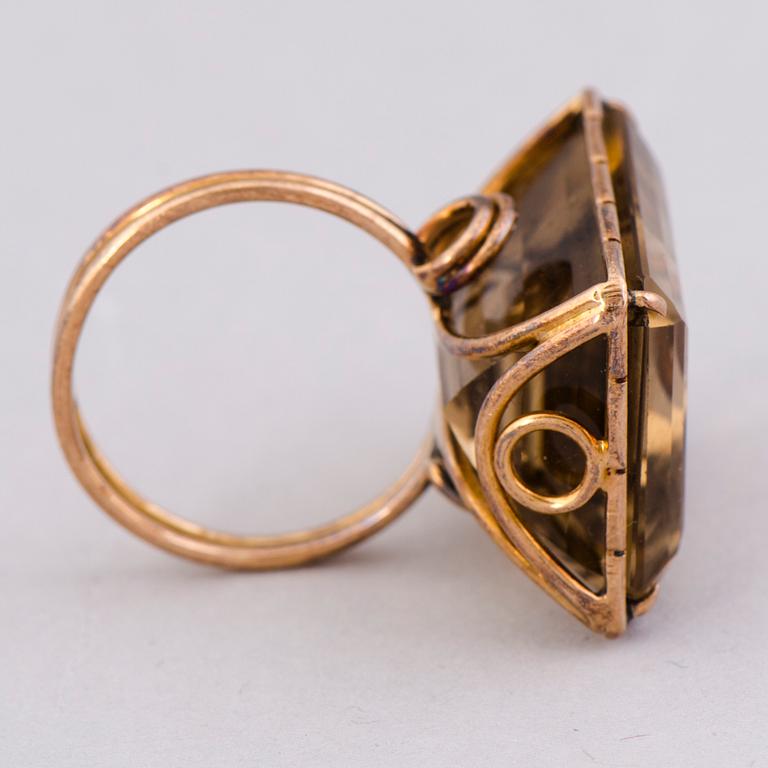 RING, fasettslipade citrin, 18K guld.