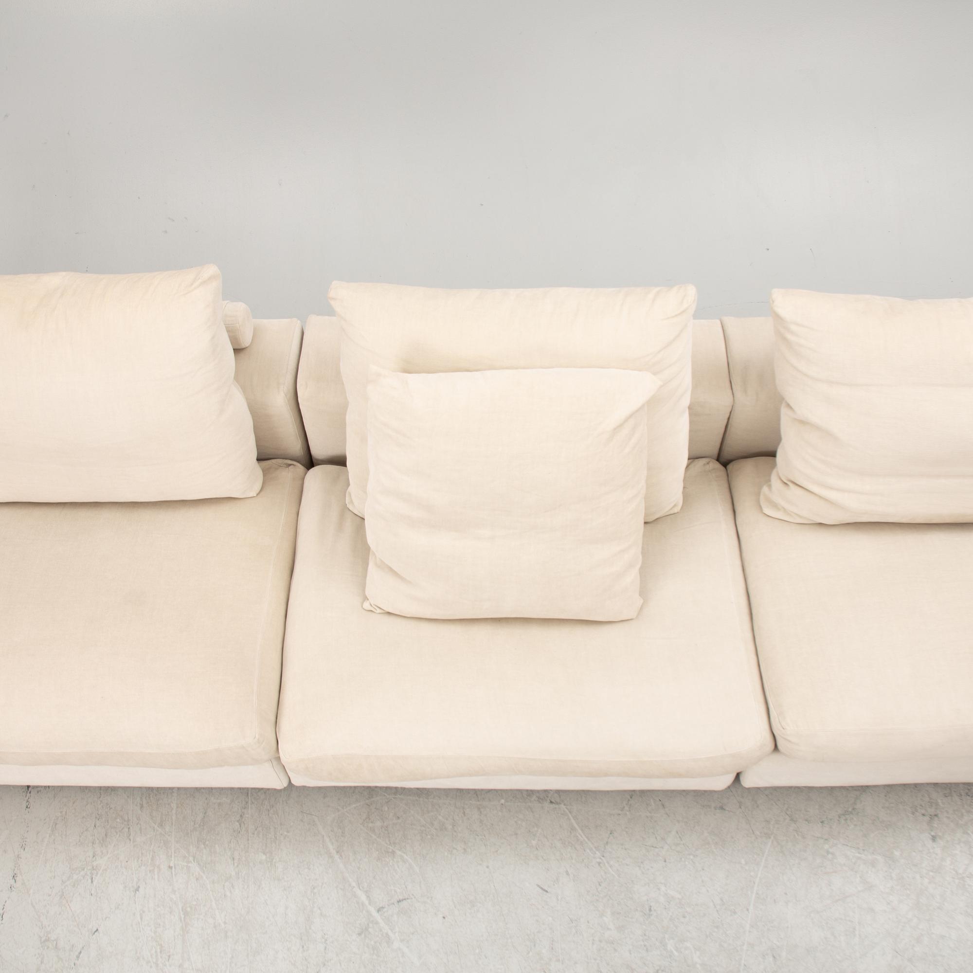 Antonio Citterio, a 'Groundpiece' sofa, Flexform, Italy.
