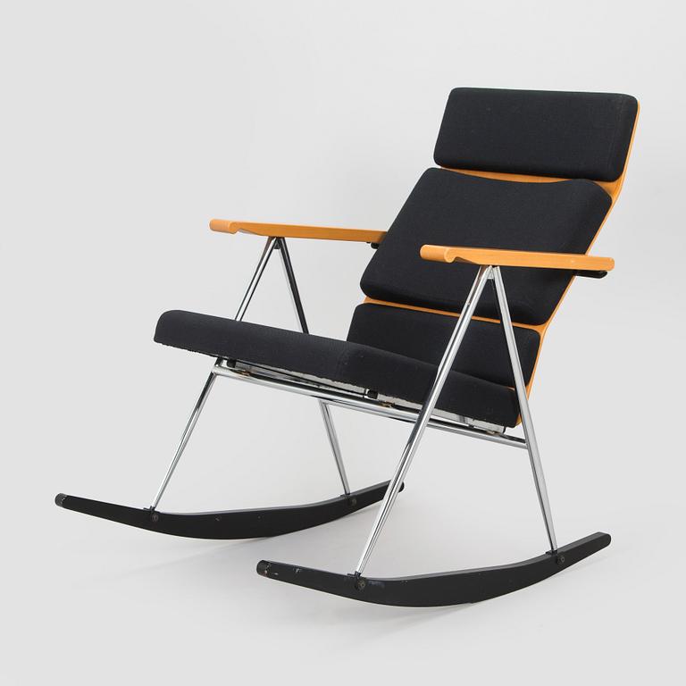 Yrjö Kukkapuro, A 'Funktus' rocking chair, Avarte.