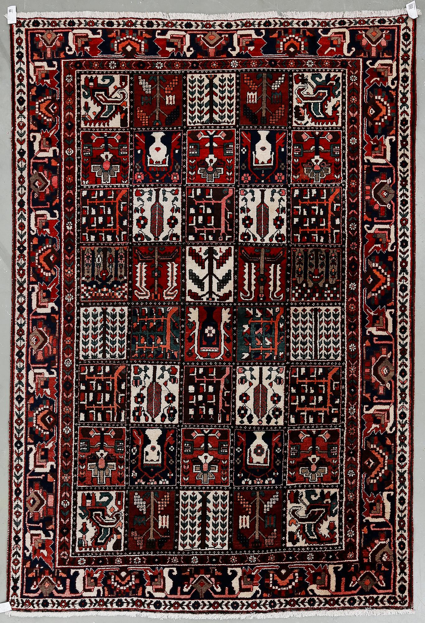 MATTA, Bachtiari, ca 322x204 cm.