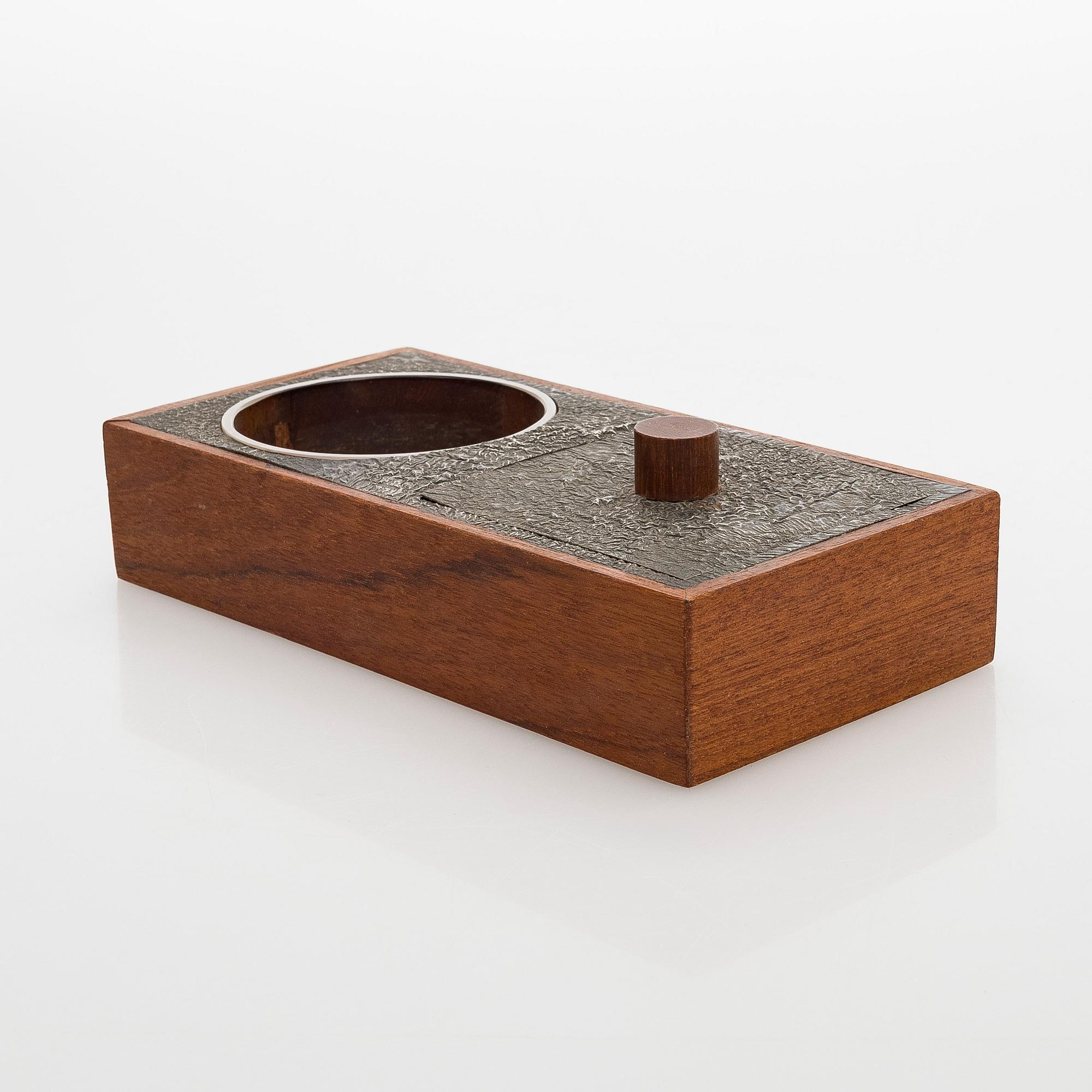 Cigarettskrin, teak, silver och glas, Turun Hopea, Åbo 1965.