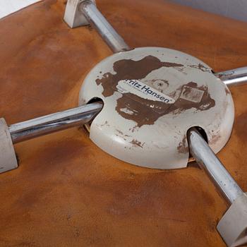 Arne Jacobsen, a leather 'Series 7' chair, Fritz Hansen, Denmark.