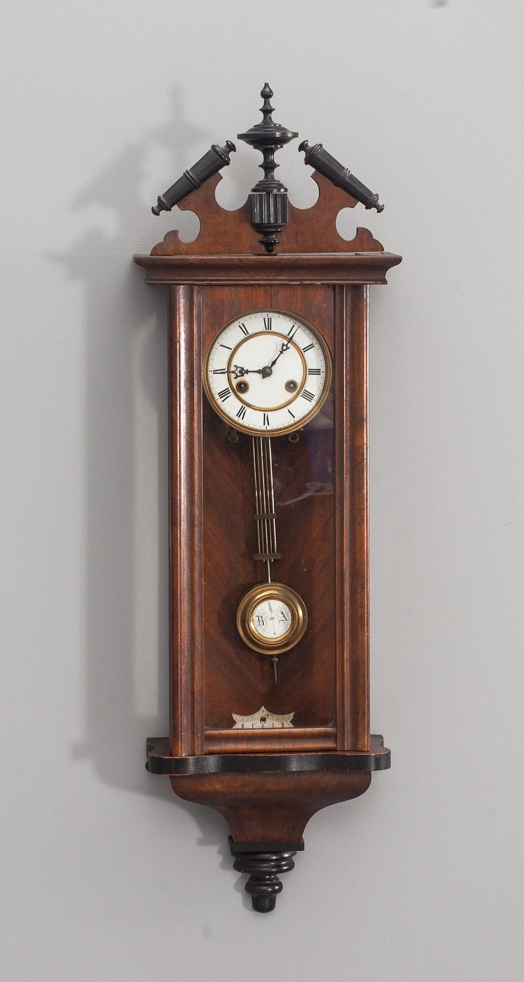 VÄGGPENDYL, nyrenässans, ca 1900-tal.