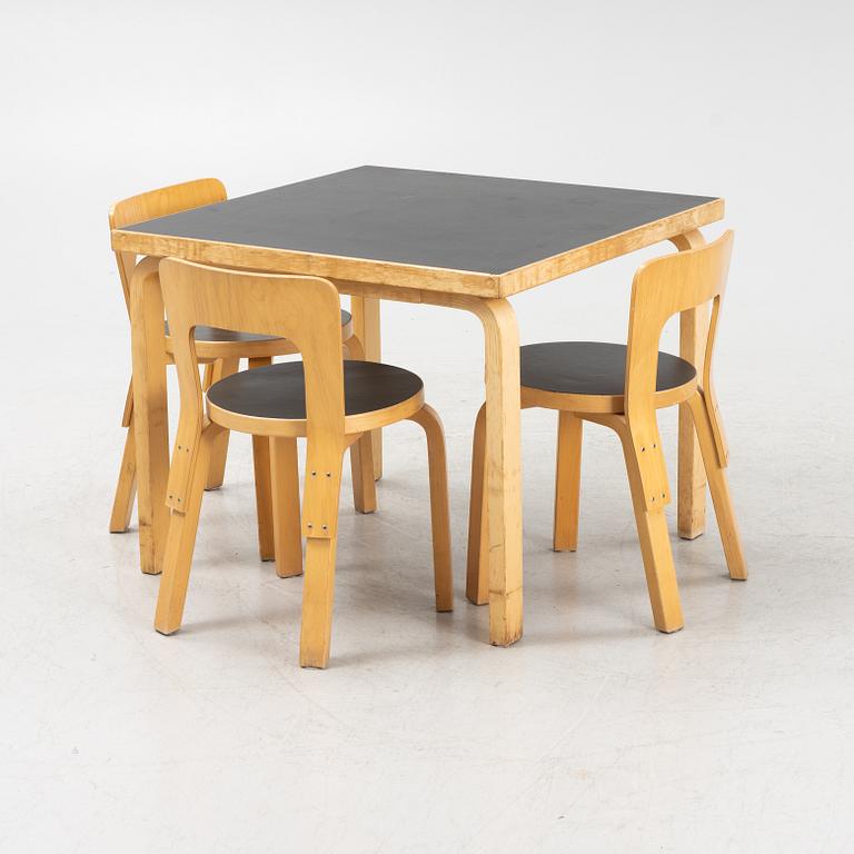 Alvar Aalto, bord, modell 816,  samt 3 st stolar, modell 65, Artek, 1900-talets mitt.